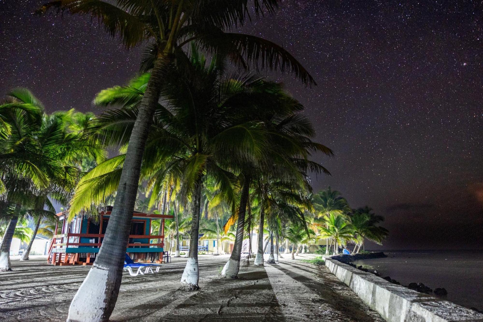 Blue Marlin Beach Resort Dangriga Zewnętrze zdjęcie