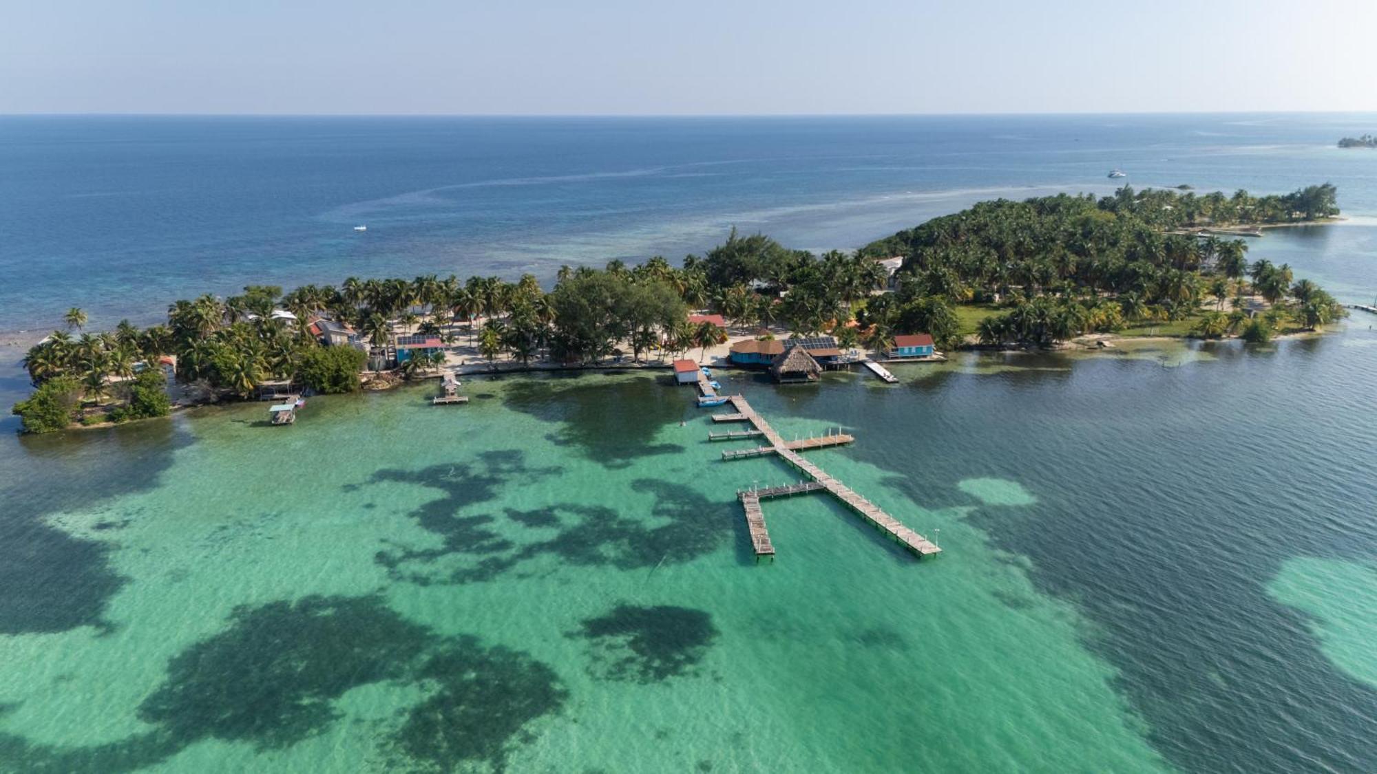 Blue Marlin Beach Resort Dangriga Zewnętrze zdjęcie