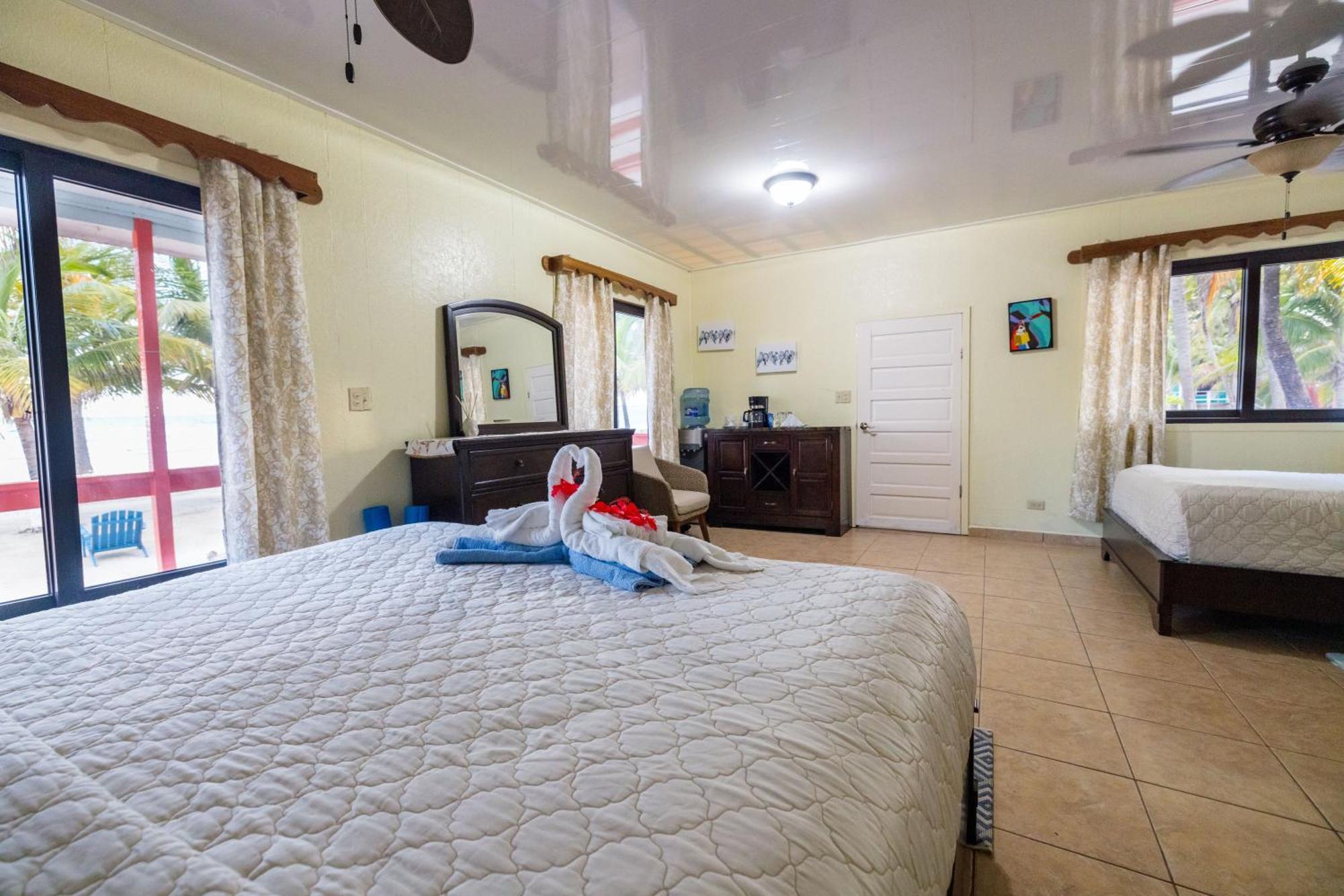 Blue Marlin Beach Resort Dangriga Zewnętrze zdjęcie