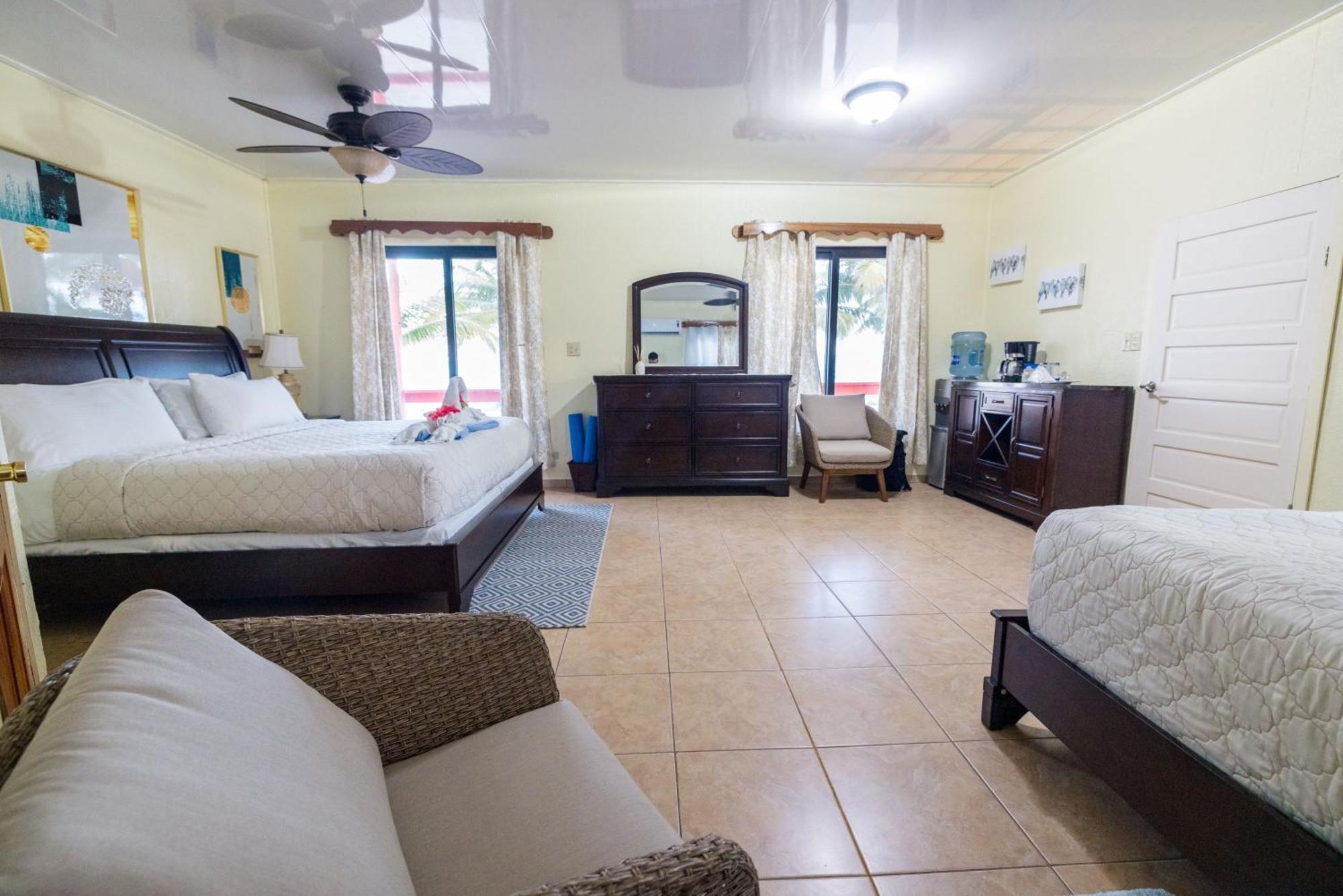 Blue Marlin Beach Resort Dangriga Zewnętrze zdjęcie