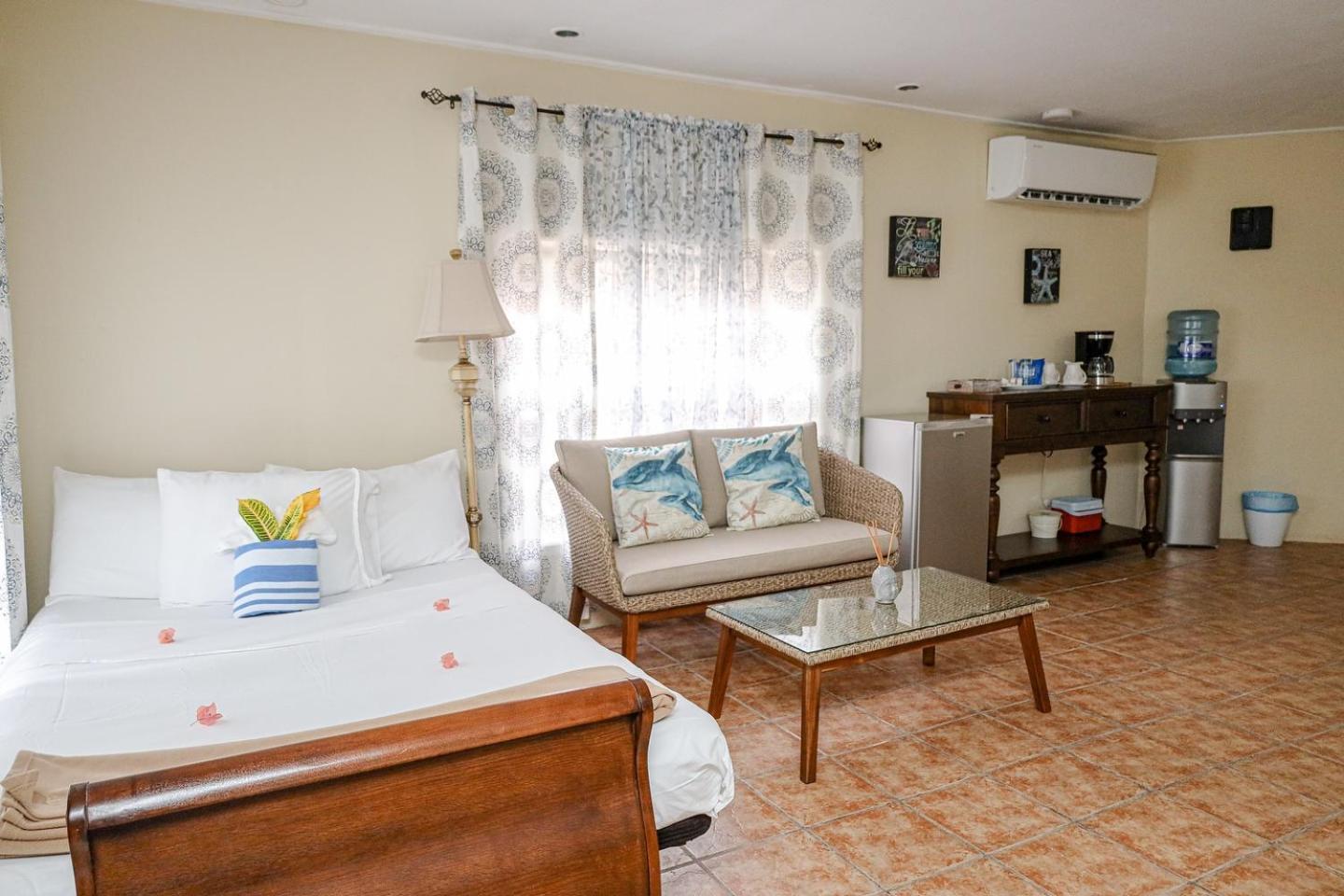 Blue Marlin Beach Resort Dangriga Zewnętrze zdjęcie