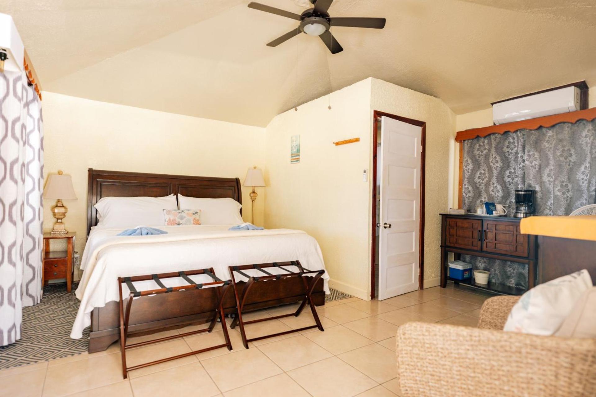 Blue Marlin Beach Resort Dangriga Zewnętrze zdjęcie