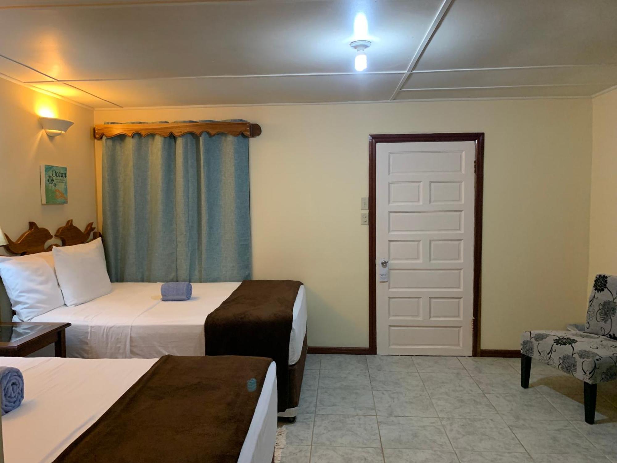 Blue Marlin Beach Resort Dangriga Pokój zdjęcie