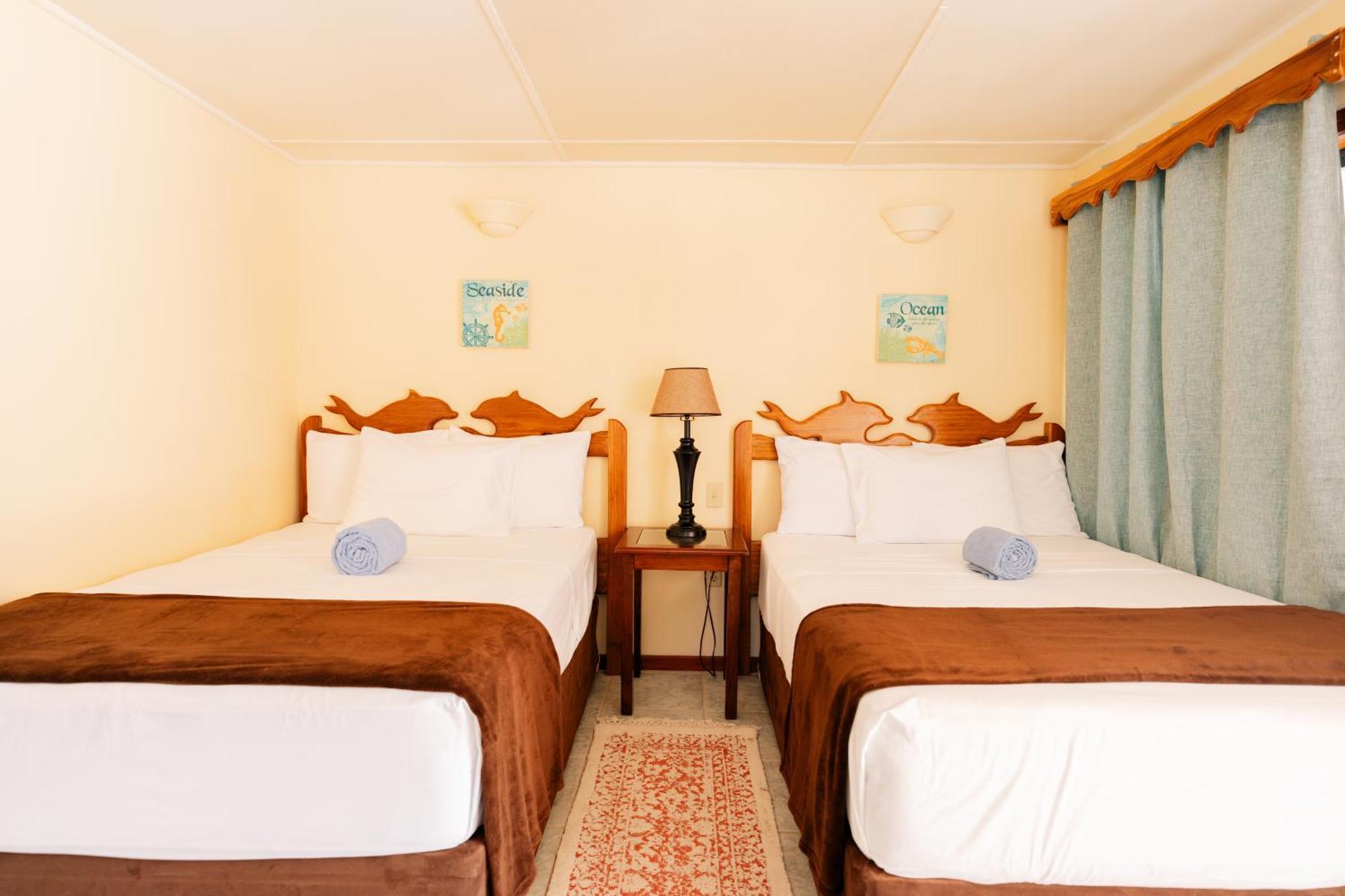 Blue Marlin Beach Resort Dangriga Zewnętrze zdjęcie
